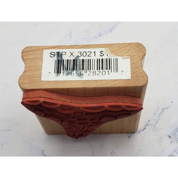 Holly Berry Bunch Canadian Maple Collection Wood Mounted Rubber Stamp - Picture 4 of 7